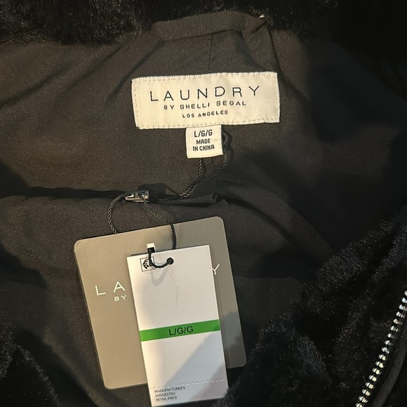 NWT Laundry by Shelli Segal Black Faux Fur Hooded Vest - Picture 2 of 4